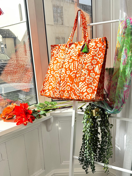 Dusk and Doodle Handmade Zipper Shoulder Bag with Tassels