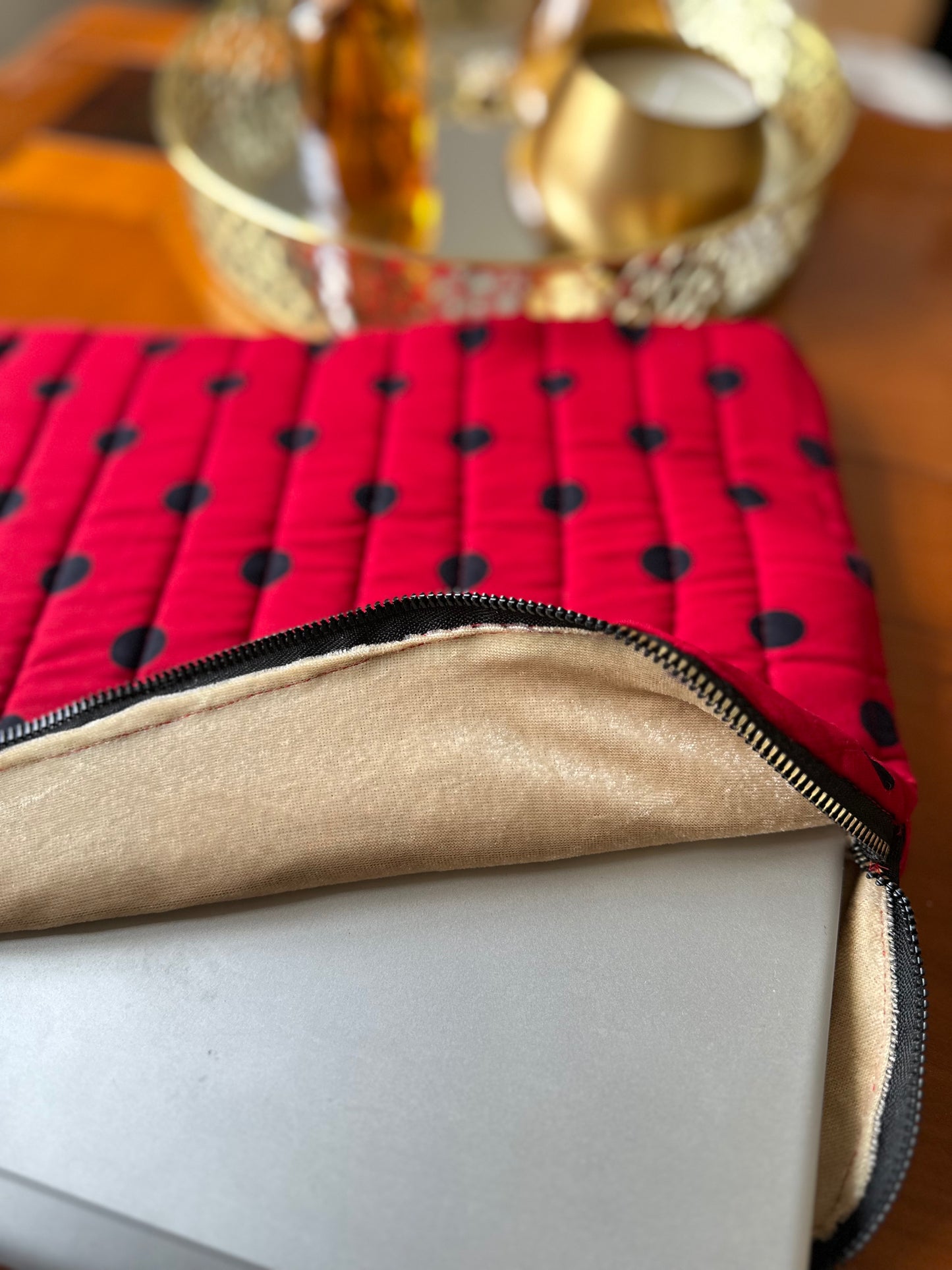 Sustainable office accessory for upto 15 inch laptop