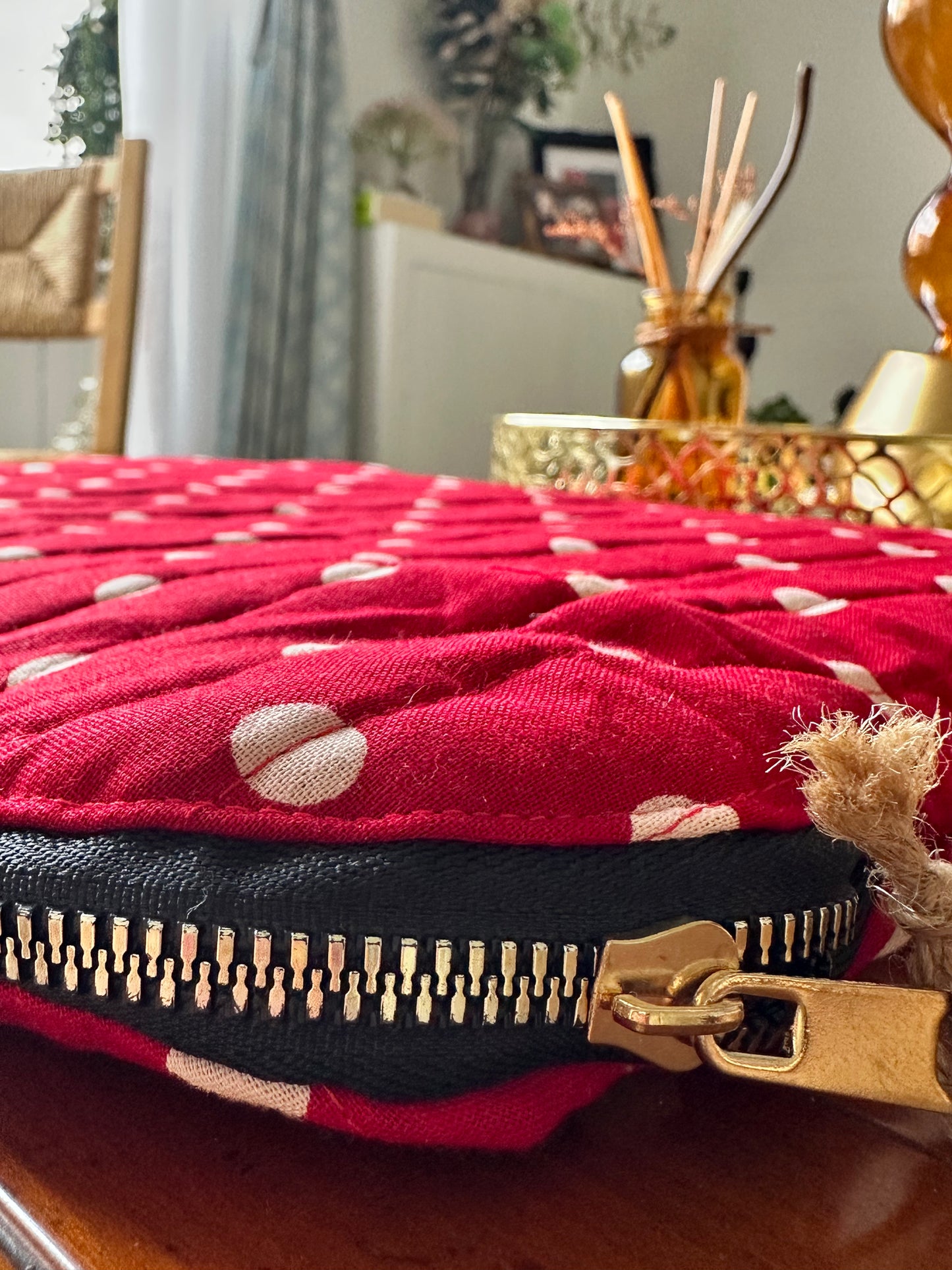 Eco-friendly quilted laptop bag UK