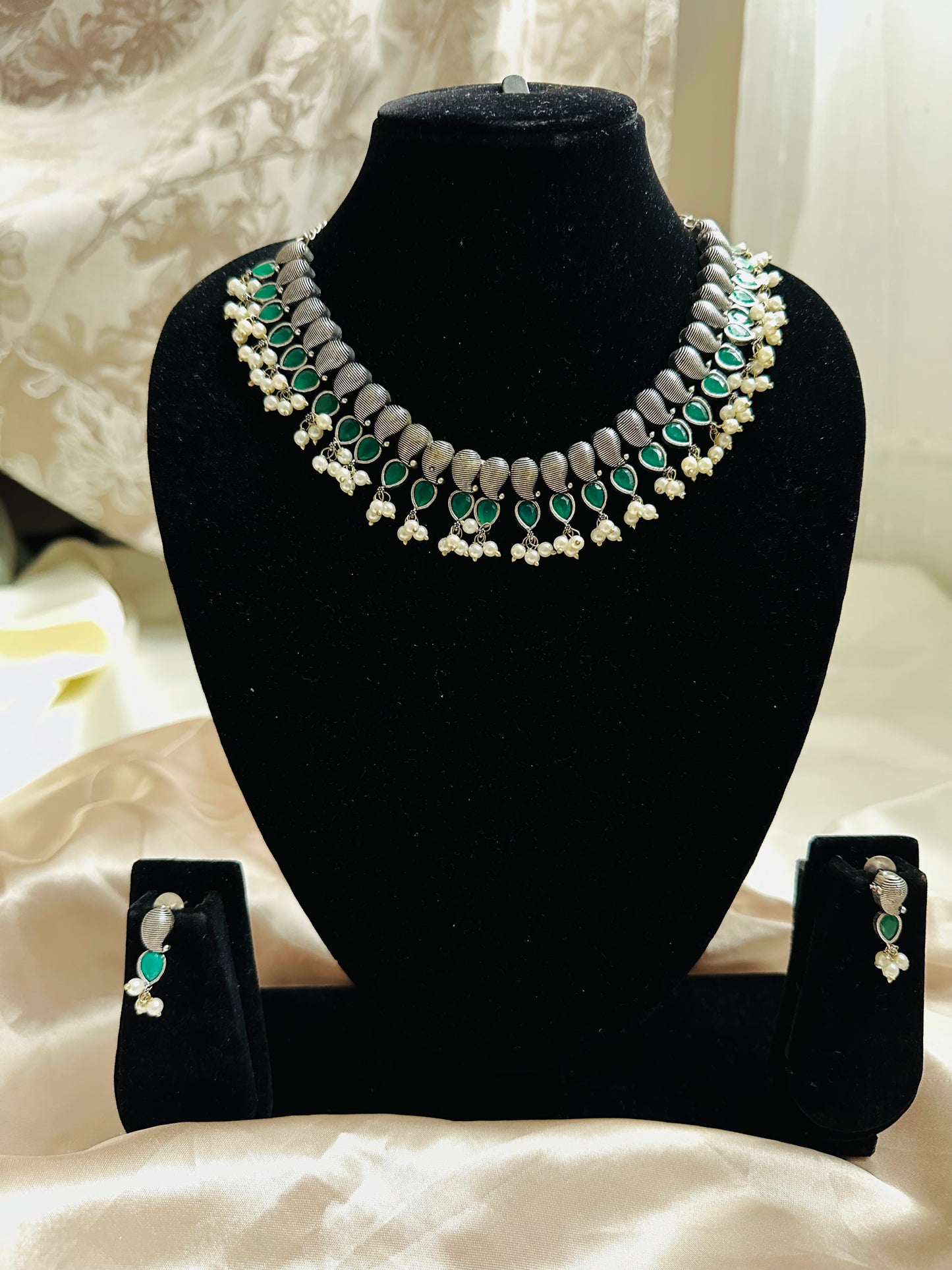 Aam Patta Shringar Choker Set