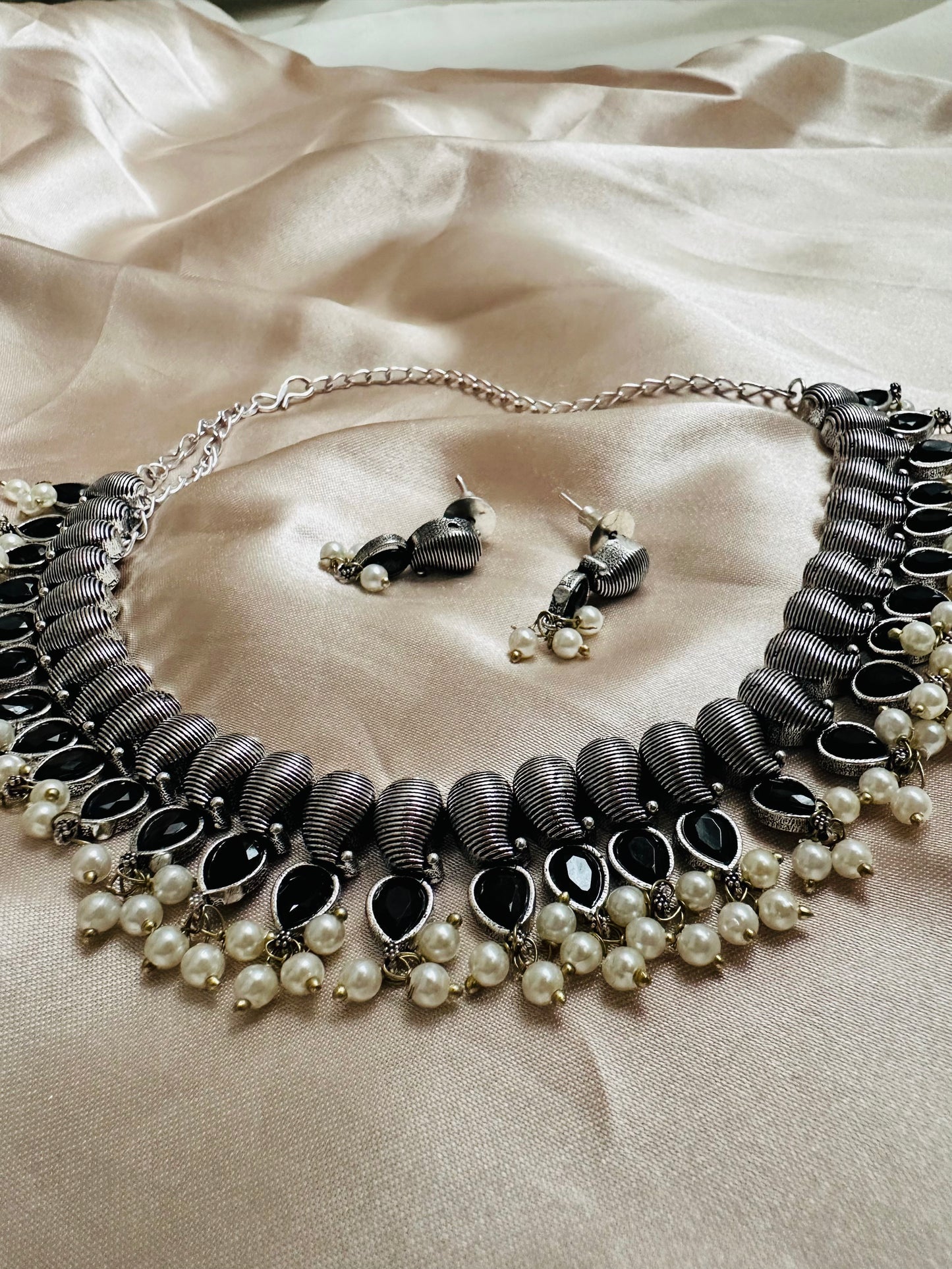 Aam Patta Shringar Choker Set