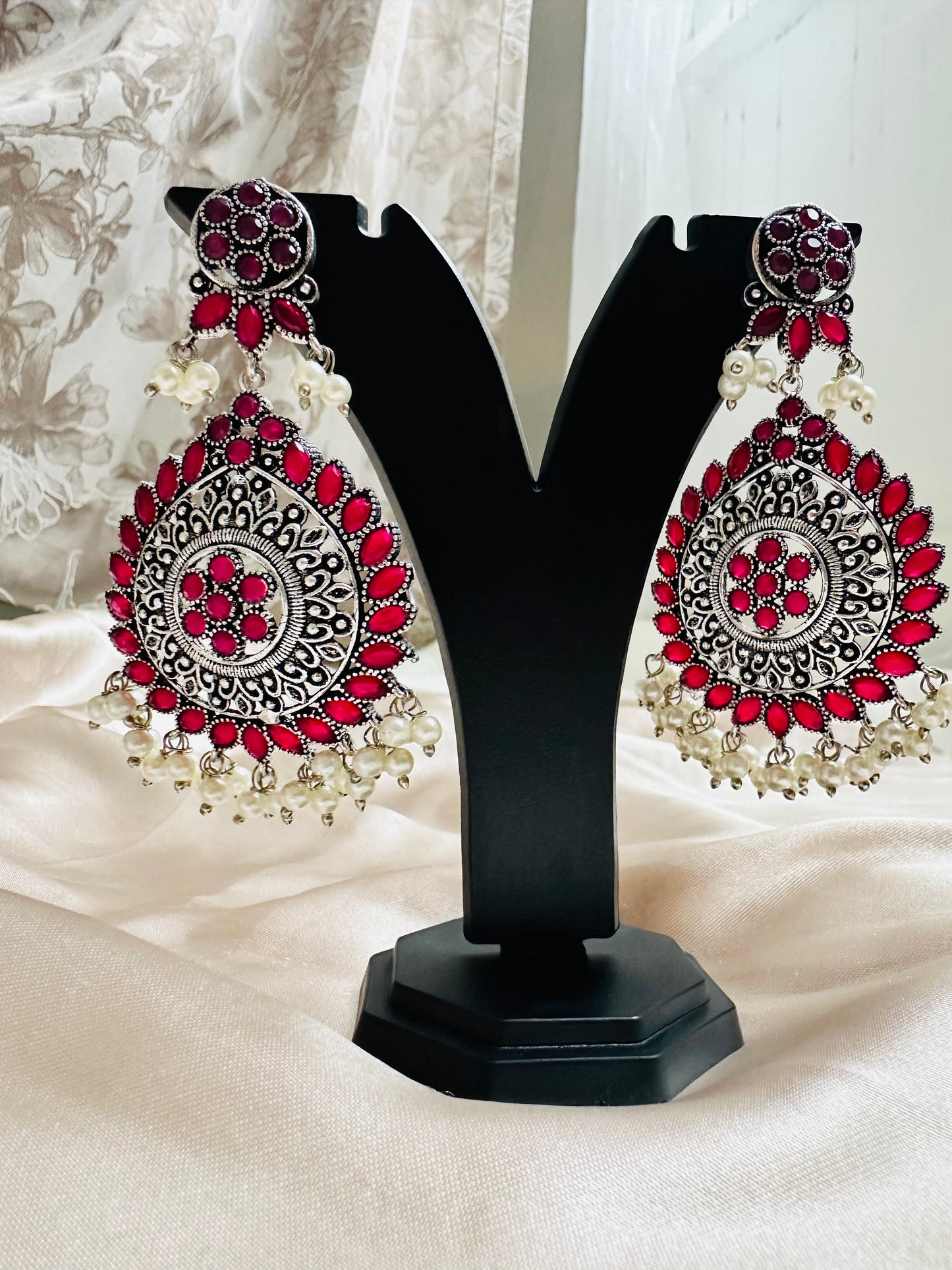 Noorani Elegance Dangling Earrings