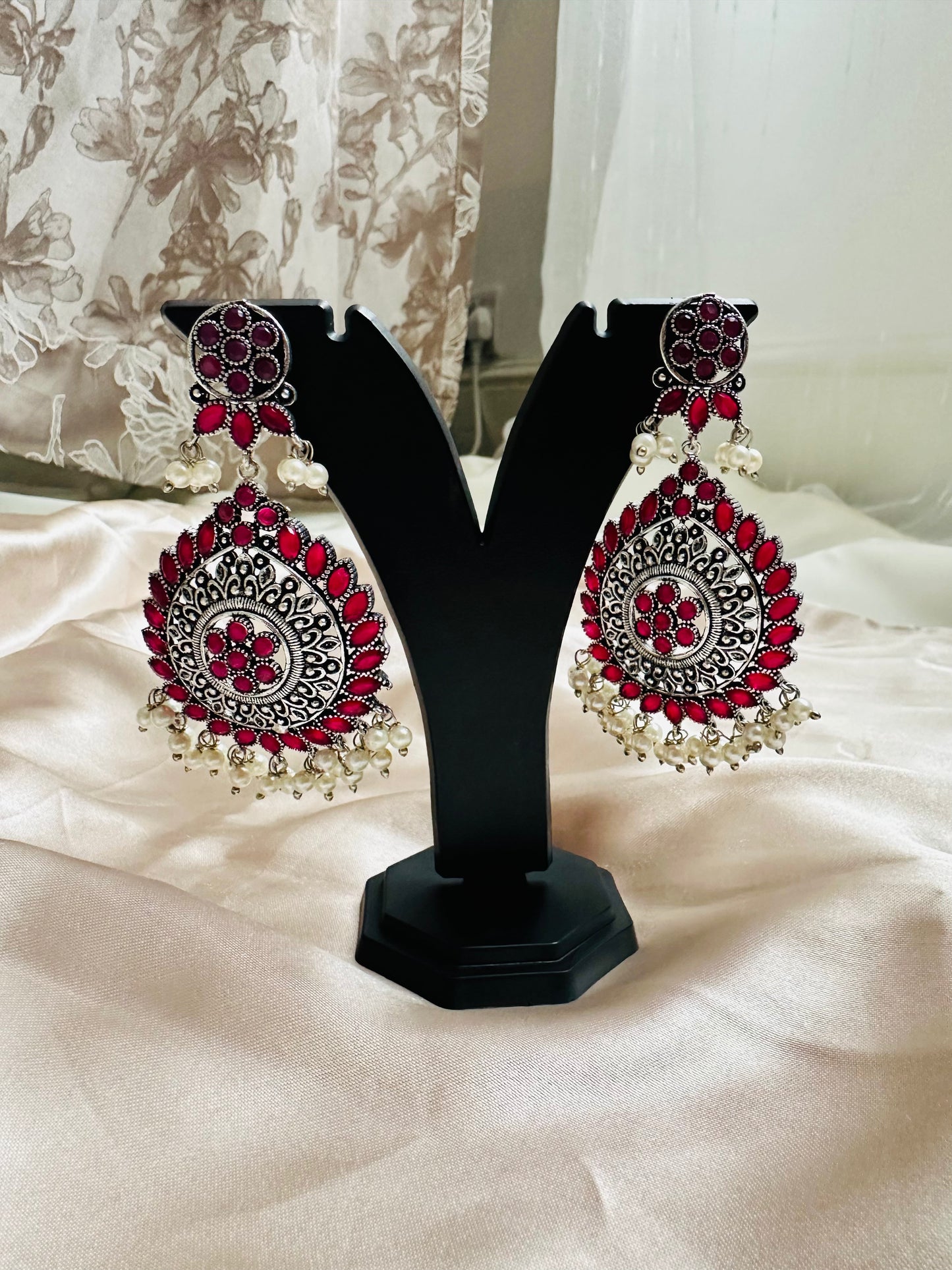 Noorani Elegance Dangling Earrings