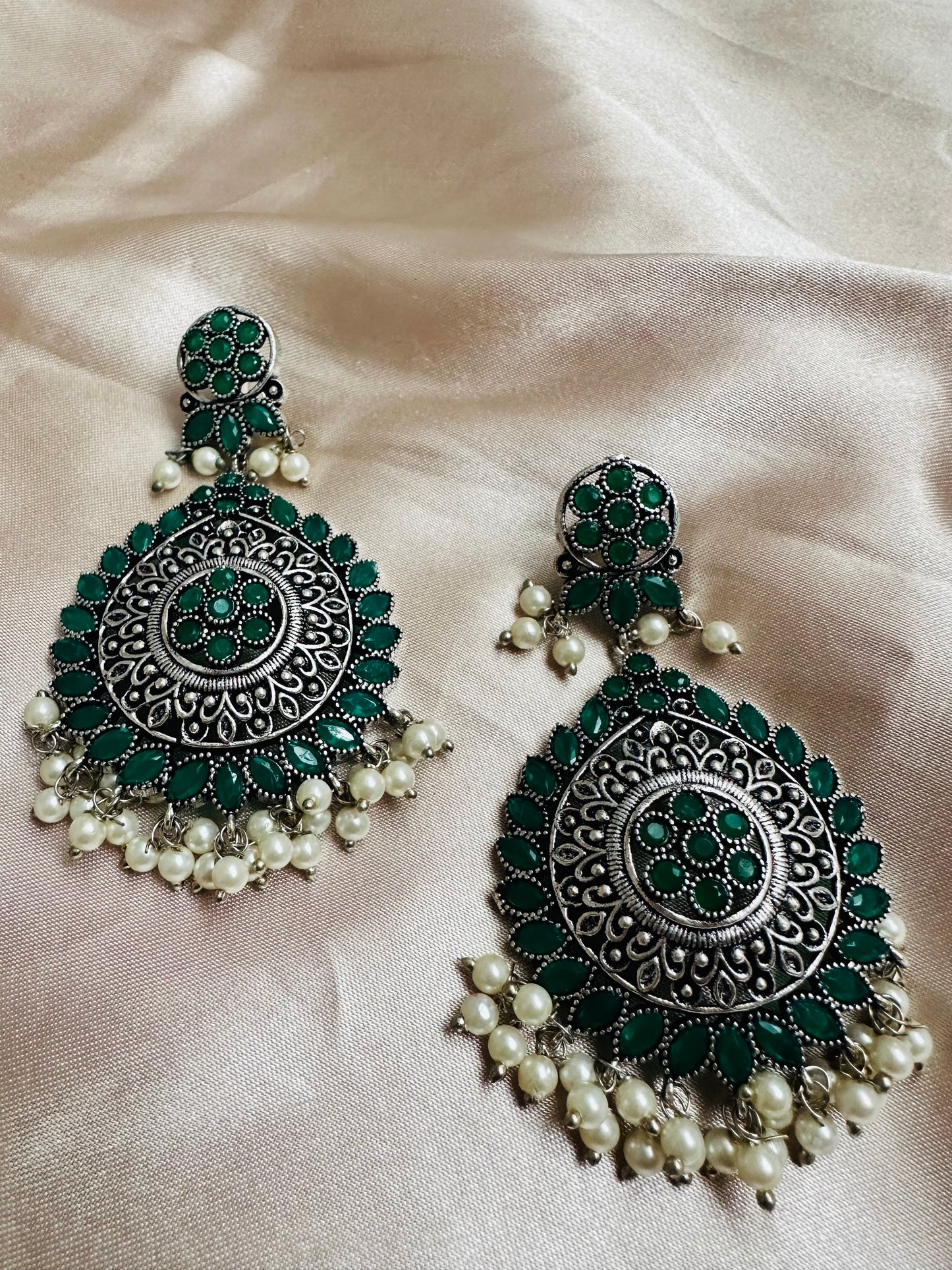 Noorani Elegance Dangling Earrings