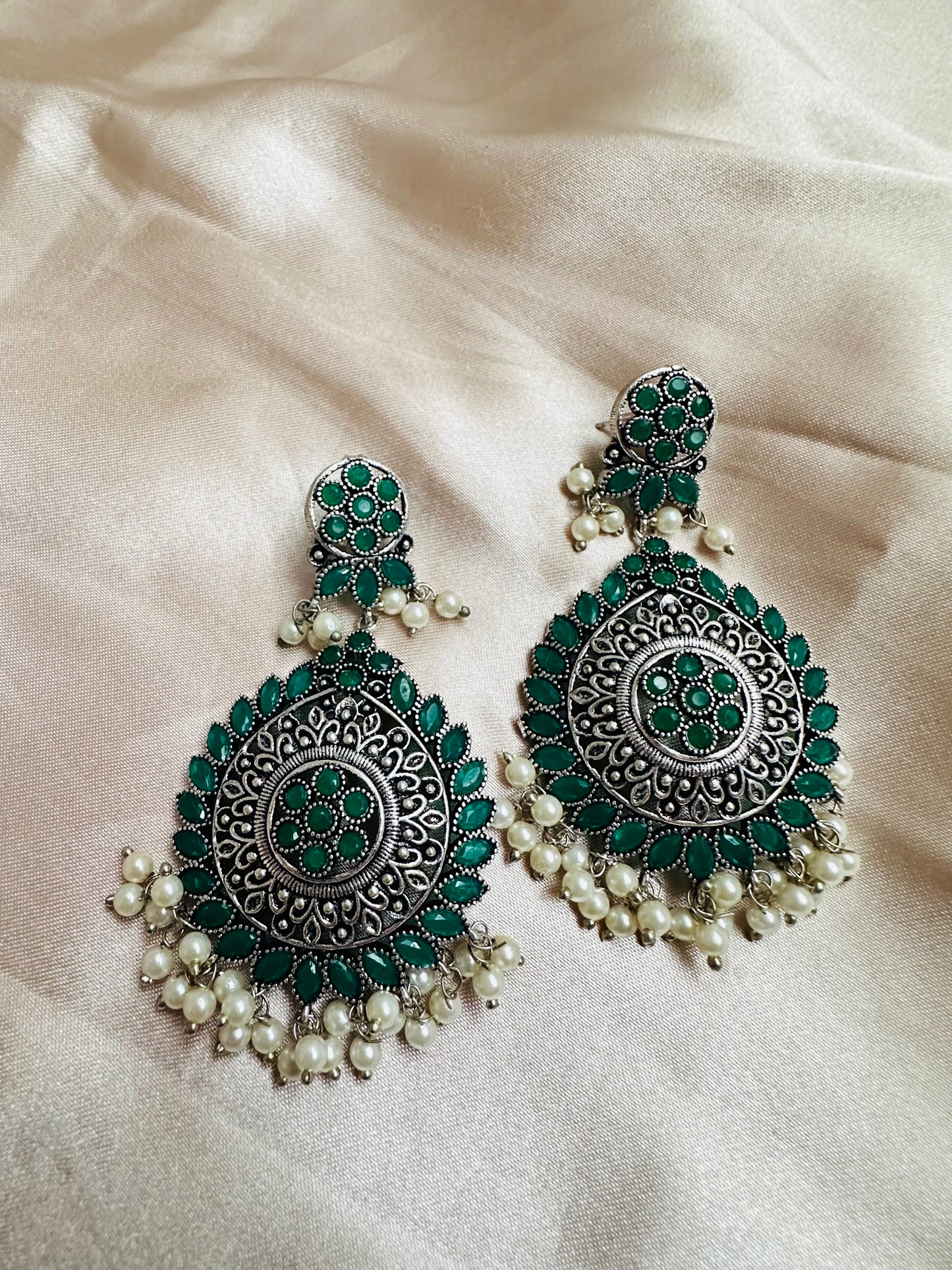 Noorani Elegance Dangling Earrings