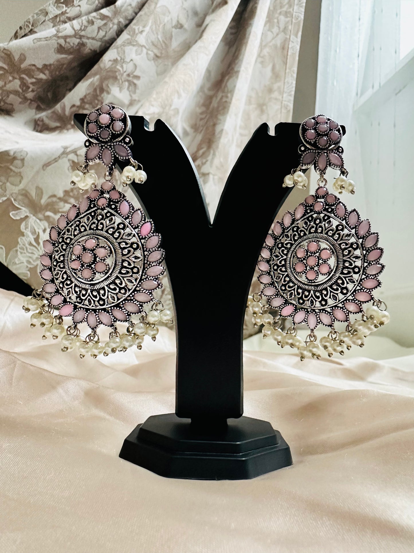 Noorani Elegance Dangling Earrings