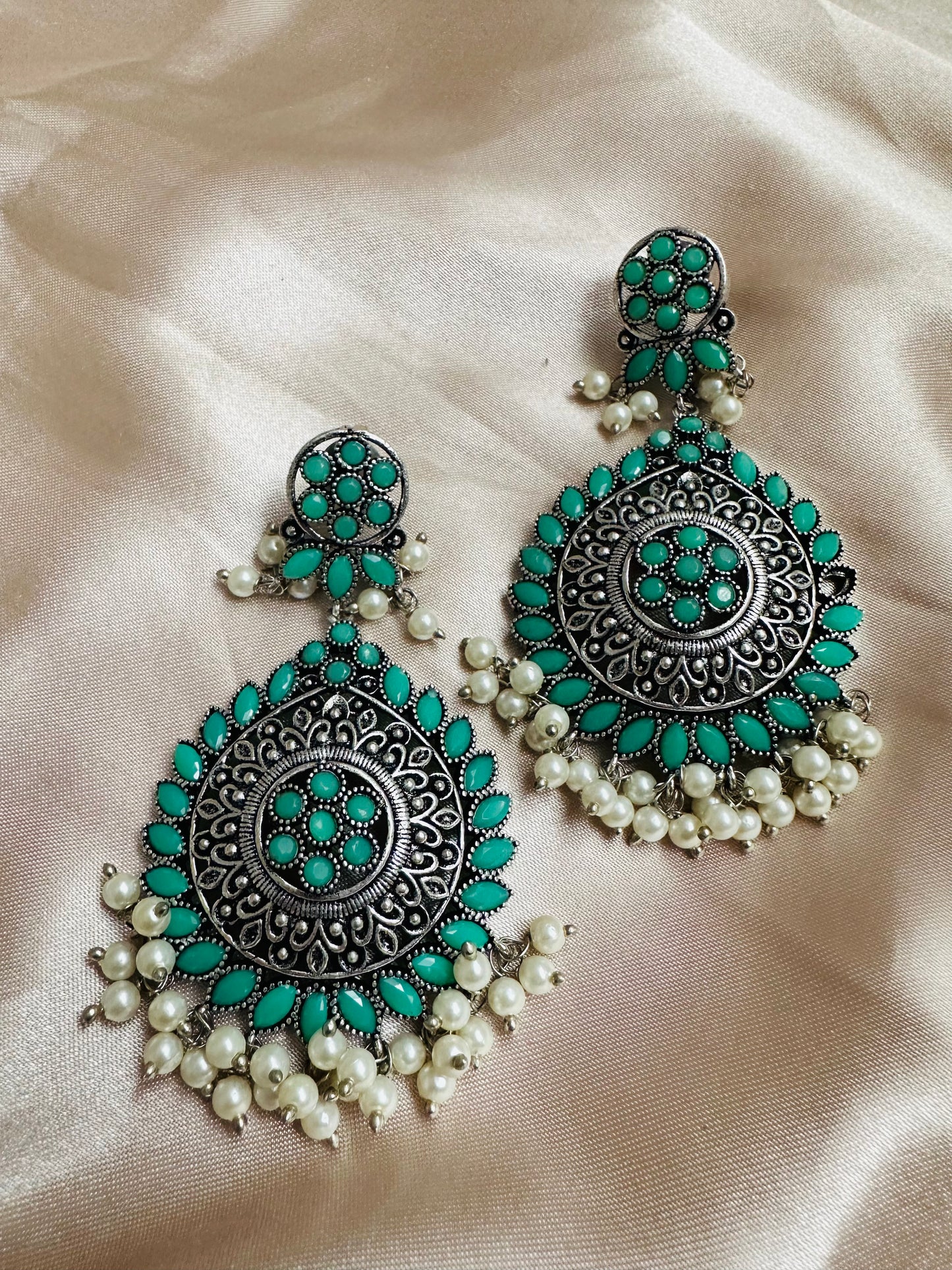 Noorani Elegance Dangling Earrings