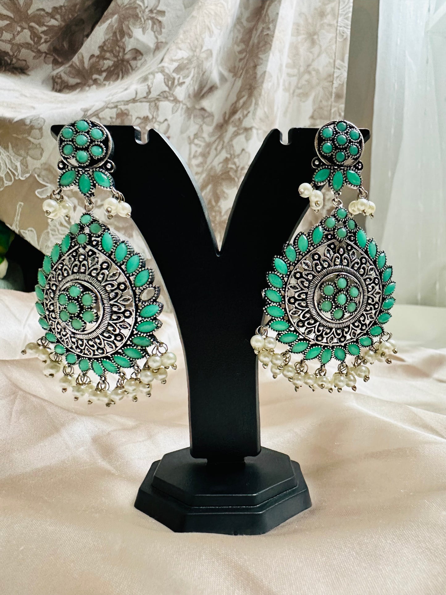 Noorani Elegance Dangling Earrings