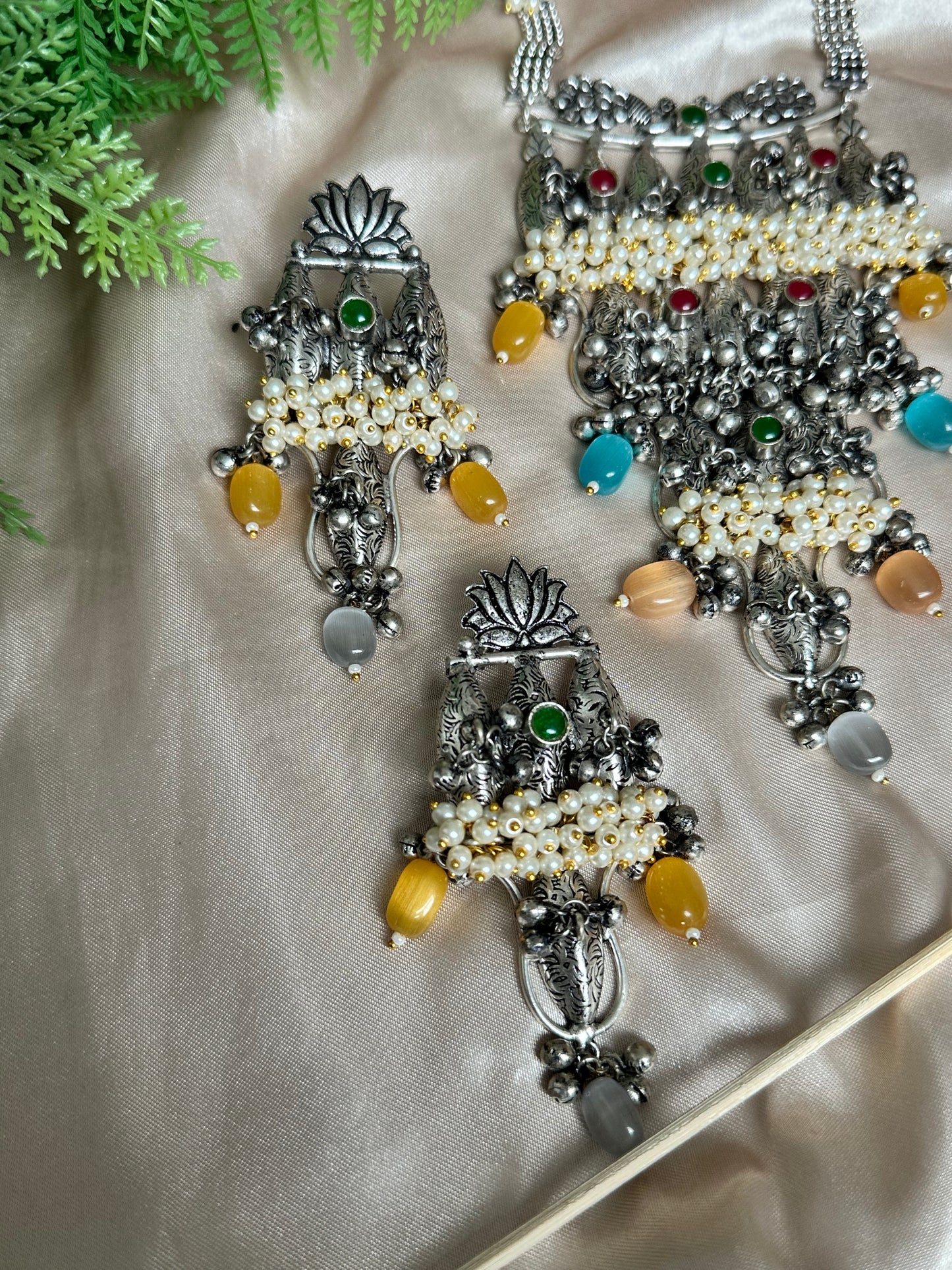 Majestic Raisin Necklace set