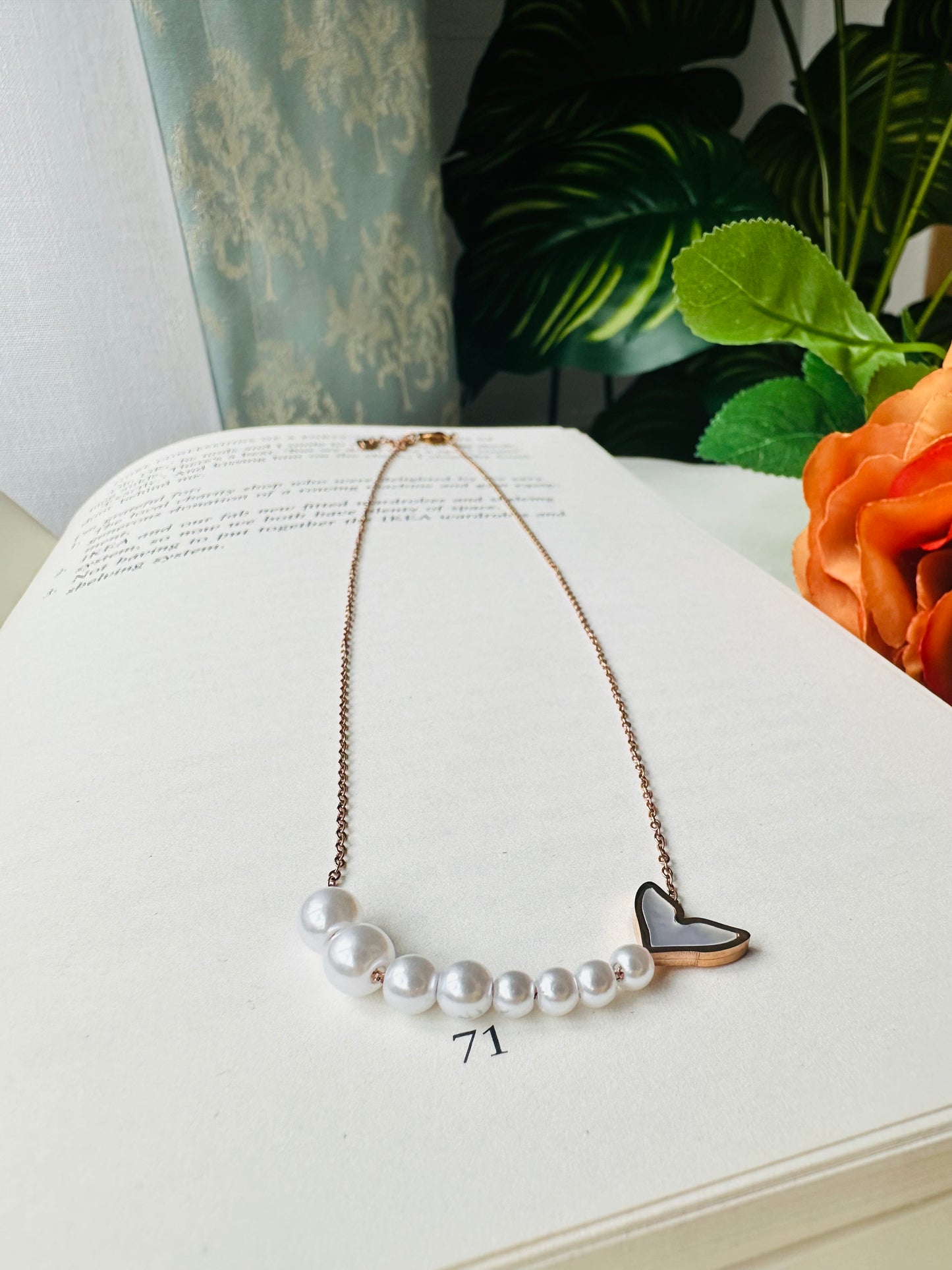 Fish Tail Necklace with Pendant