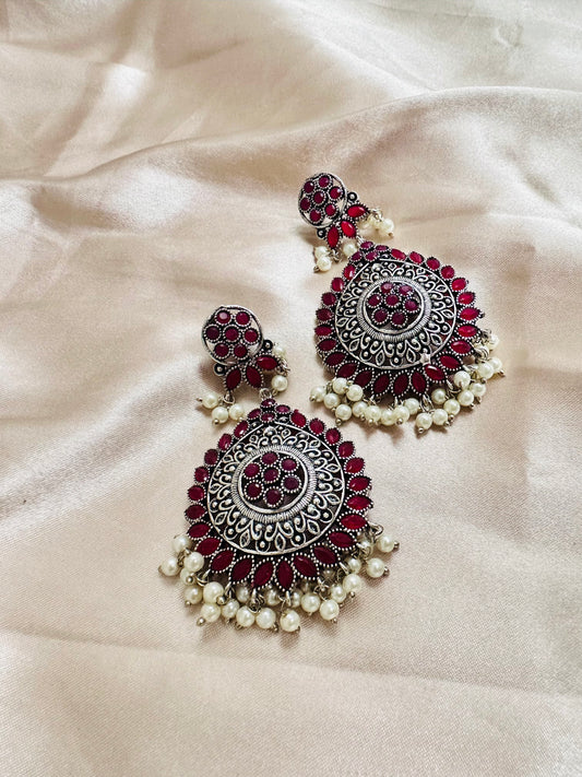 Noorani Elegance Dangling Earrings