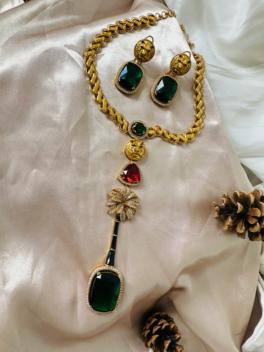 Royal Roar Necklace Set